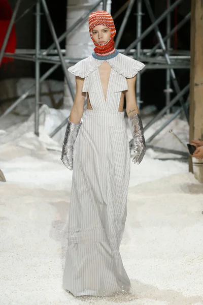 Look 14